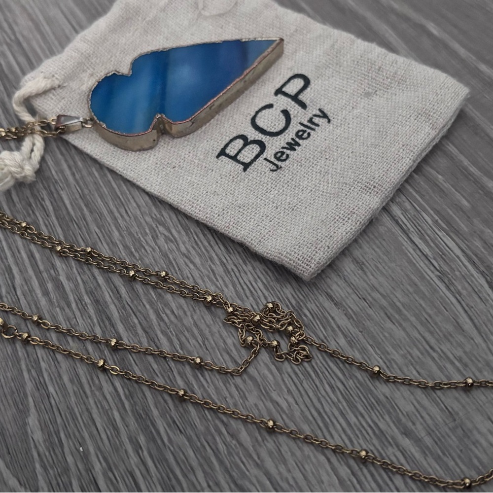 Bcp blue arrow stone necklace
